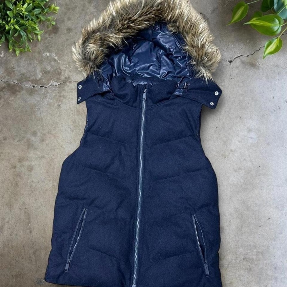 GAP Navy blue wool puffer vest with faux fur hood y2k vtg size L